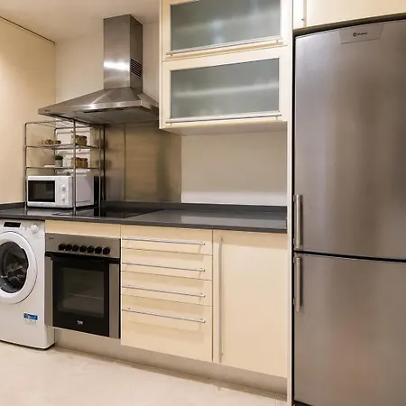 2 Bedroom Ground Floor Sotoserena Lejlighed *