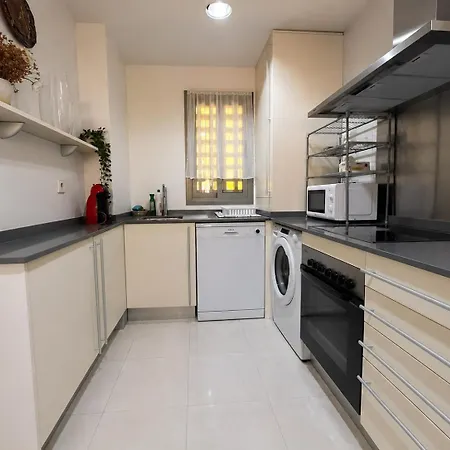 2 Bedroom Ground Floor Sotoserena Lejlighed *